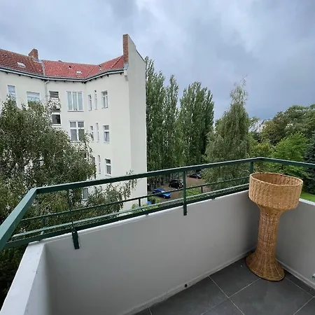 Bright: Flat With Balcony - Kitchen - Free Parking * Berlin