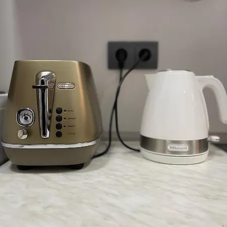 Daire Bright: Flat With Balcony - Kitchen - Free Parking Berlin