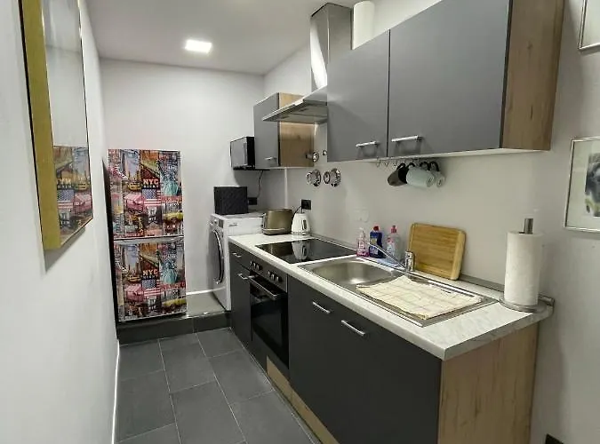 Daire Bright: Flat With Balcony - Kitchen - Free Parking