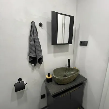 Bright: Flat With Balcony - Kitchen - Free Parking *