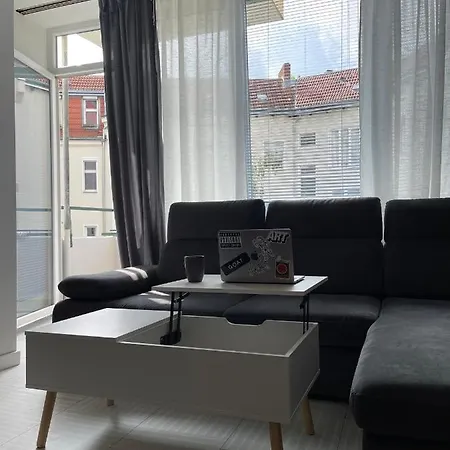 Bright: Flat With Balcony - Kitchen - Free Parking Berlin
