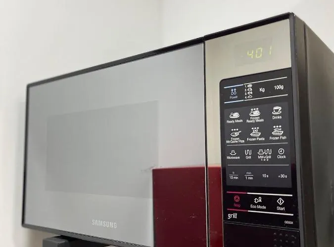 Apartamento Bright: Flat With Balcony - Kitchen - Free Parking